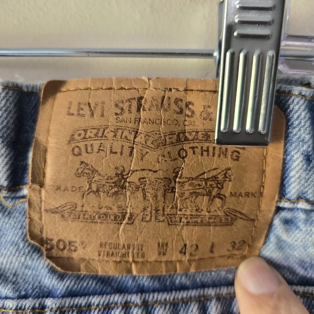 Vintage Levis 550 Relaxed Fit Tapered Leg Light Wash Orange Tab Jeans 40x32 Mens